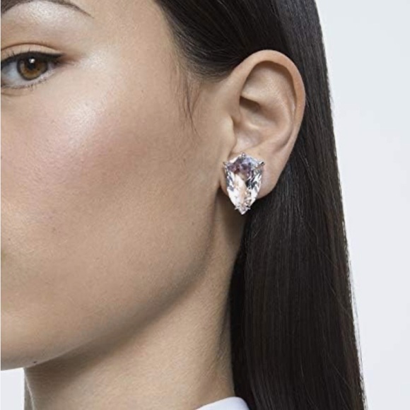 New Swarovski Mesmera Clip Earring. - Picture 3 of 10